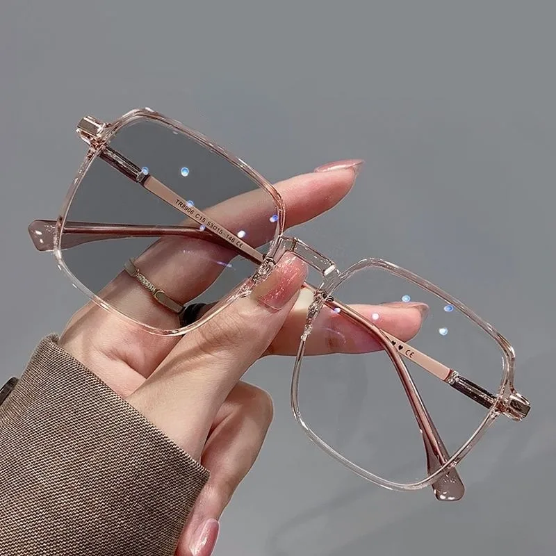 

New Anti Blue Light Color Changing Glasses for Women with A Large Frame That Is Ultra Light High in Appearance and Slimming