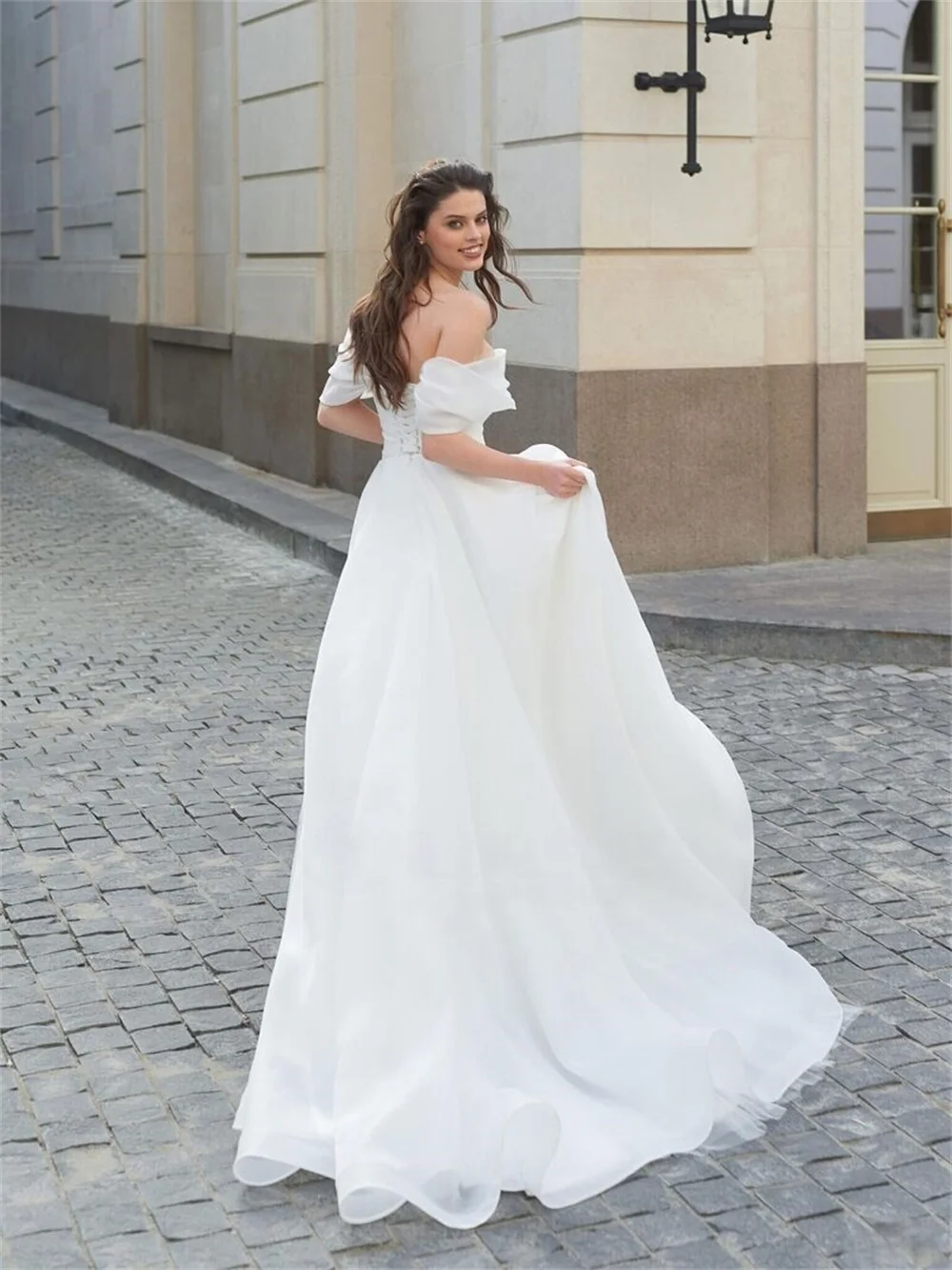 Рисунок 4 - Элегантные свадебные платья трапециевидной