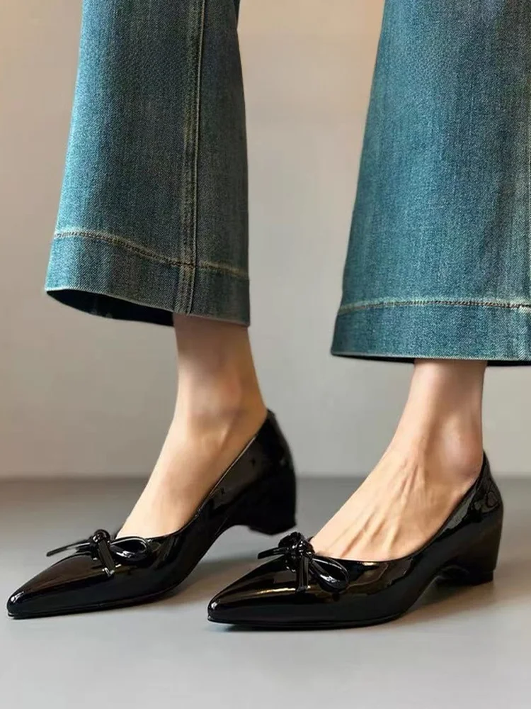 

Lamb Leather Version Pointed Toe Slip-On Commuter Shoes Women's Embossed Knot Leather Upper Fashionable And Comfort...