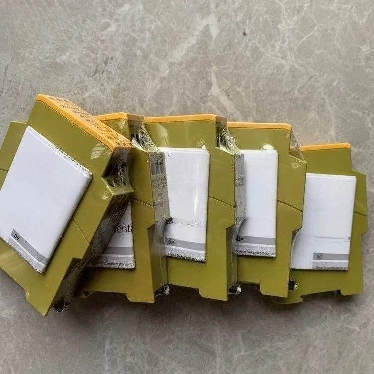 

safety relay PNOZ X1 X2 X2.1 X5 X7 PZE X4 X4P 777585