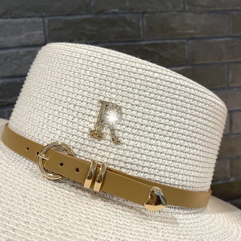 Fashionable Summer Sun Hat for Women Flat Top Straw Beach Boater Cap with Metal R Letter Design Ideal for Travel And Holidays