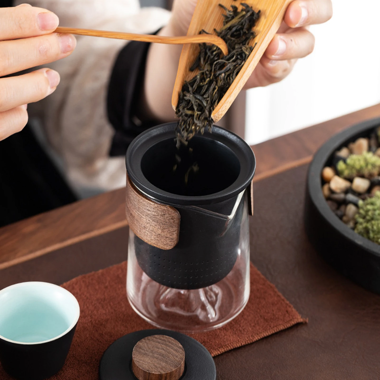 Tea Set Kung Fu Teapot Infuser Tea Set Travel Tea Set Wood Handle Kung Fu Tea Pot with Lid for Traveling Outdoor Picnic Hotel