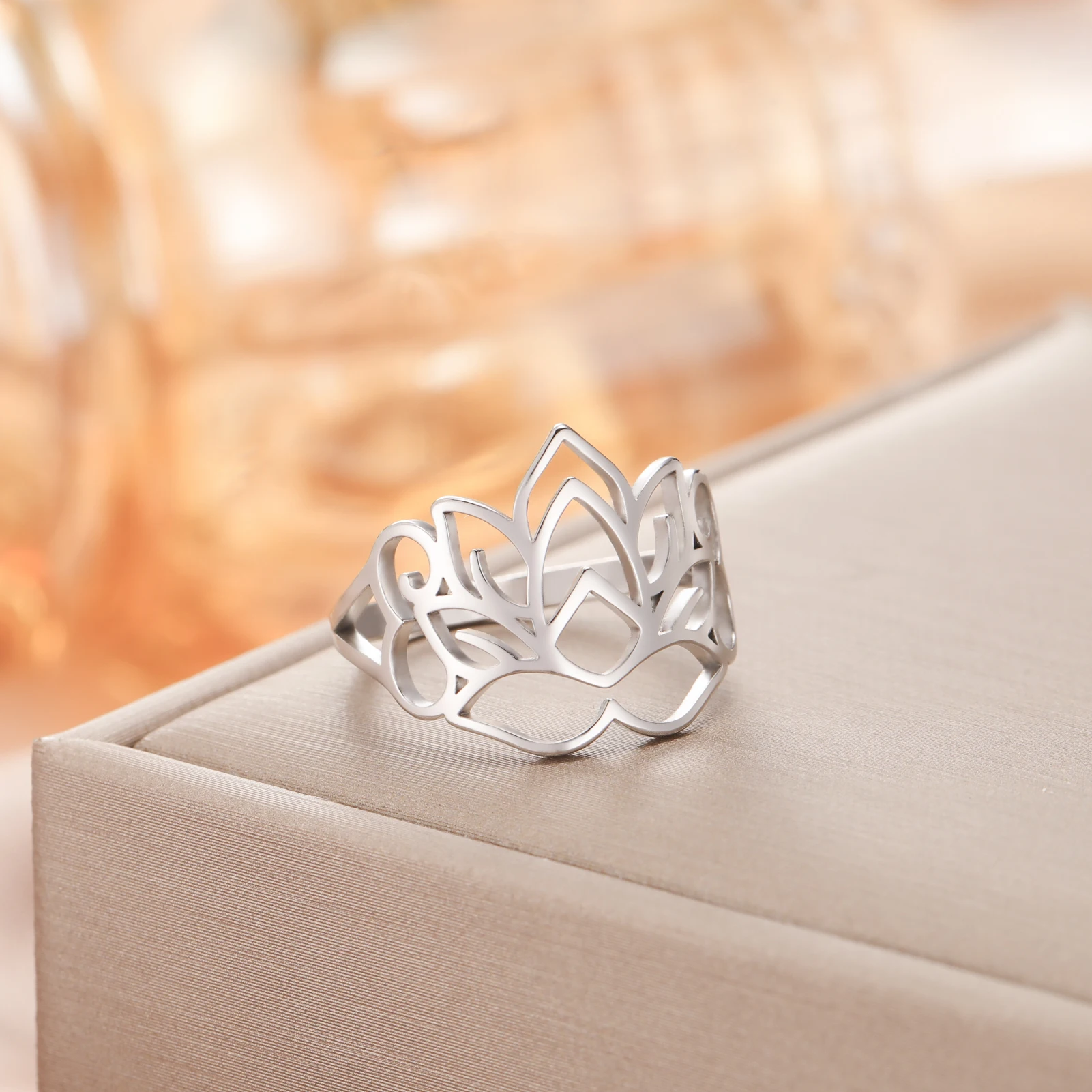 Teamer-女性のためのヴィンテージ仏教蓮の花の指輪,ステンレス鋼,ヒンドゥー教のお守り,金色,中空,エレガントなジュエリーギフト 1