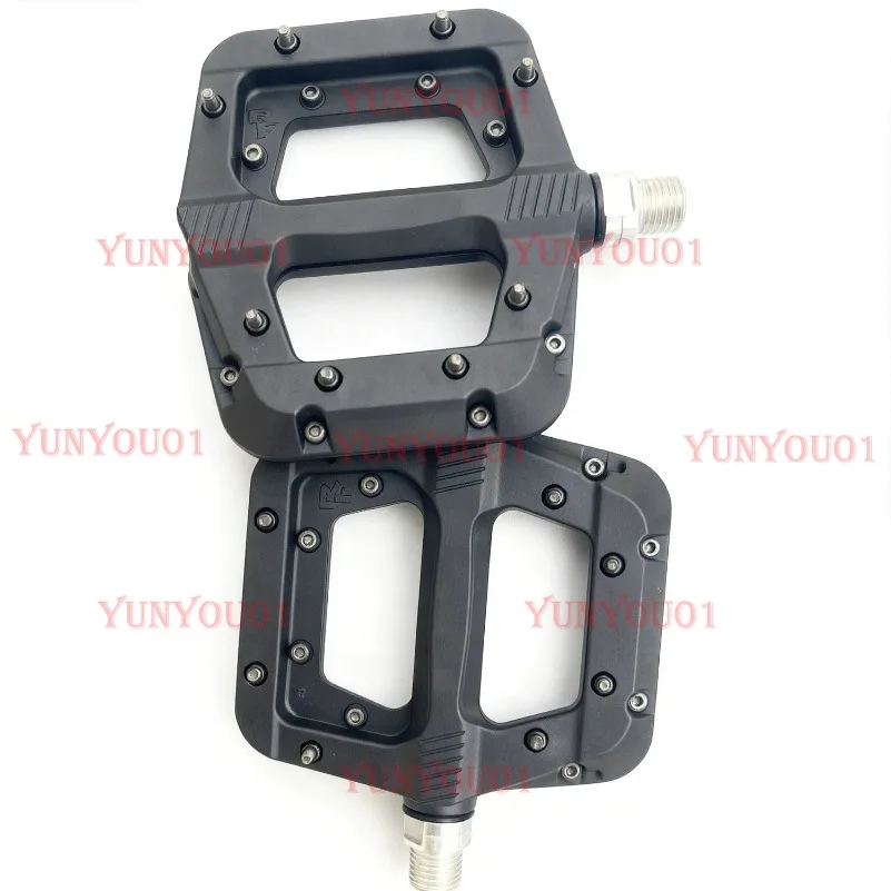 

Pedals, mountain bike street bike big tread pedals, street bike am soft tail flat pedal