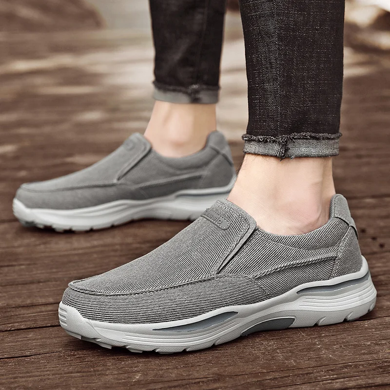 New Men Canvas Shoes Fashion Men\'s Casual Shoes Light Non-slip Loafer Washed Denim Flat shoes Outdoor Sneakers Vulcanized Shoes