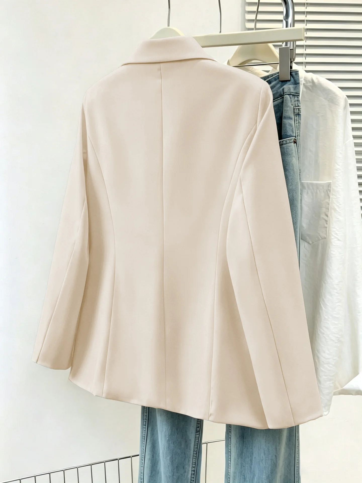 Damen-Blazer 2026 – Neues Modell mit schmaler Passform und kurzem Design, Büro- und Freizeitkleidung für Petite-Größen – Detail 4
