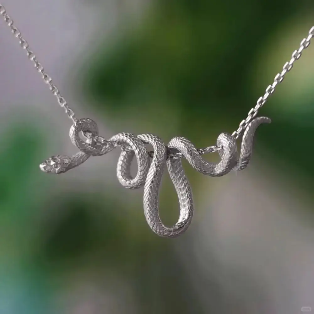 1Pc Beautifully Twisted Snake Fashion Necklace Pendant Unisex Holiday Party Favours