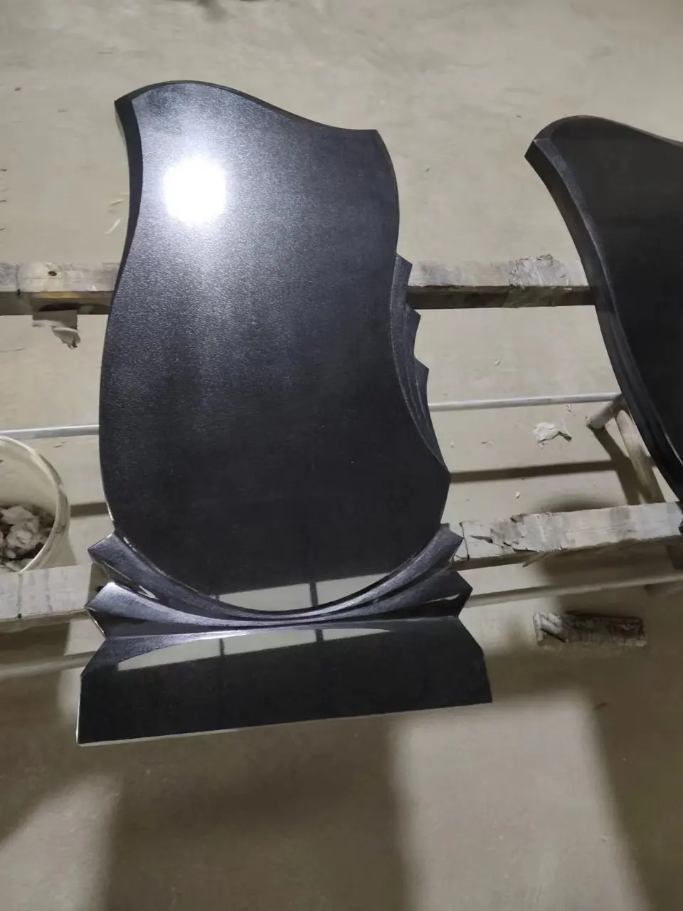 مصنع التخصيص شواهد الجرانيت الأسود الصيني