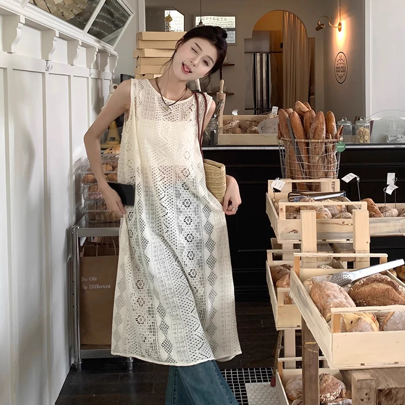 Abito resort senza maniche in pizzo 2025 Boho Abiti da Mujer Moda Estate Abito sottile Femmes Scava fuori Loose Vedi Abito trasparente