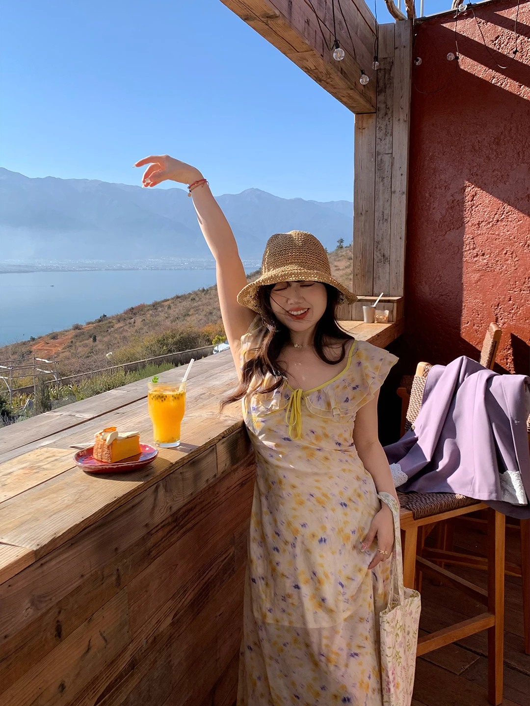 

Модная повседневная юбка А-силуэта больших размеров с цветочным принтом, V-образным вырезом и асимметричным подолом, из полиэстера.