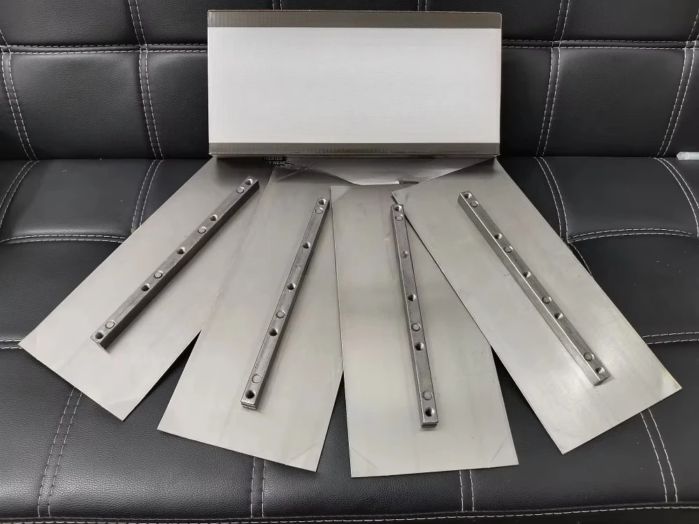 a forFactory Wholesale Construction Machinery Parts Concrete Power Floater Helicopter Blade Combination Power Trowel Blades