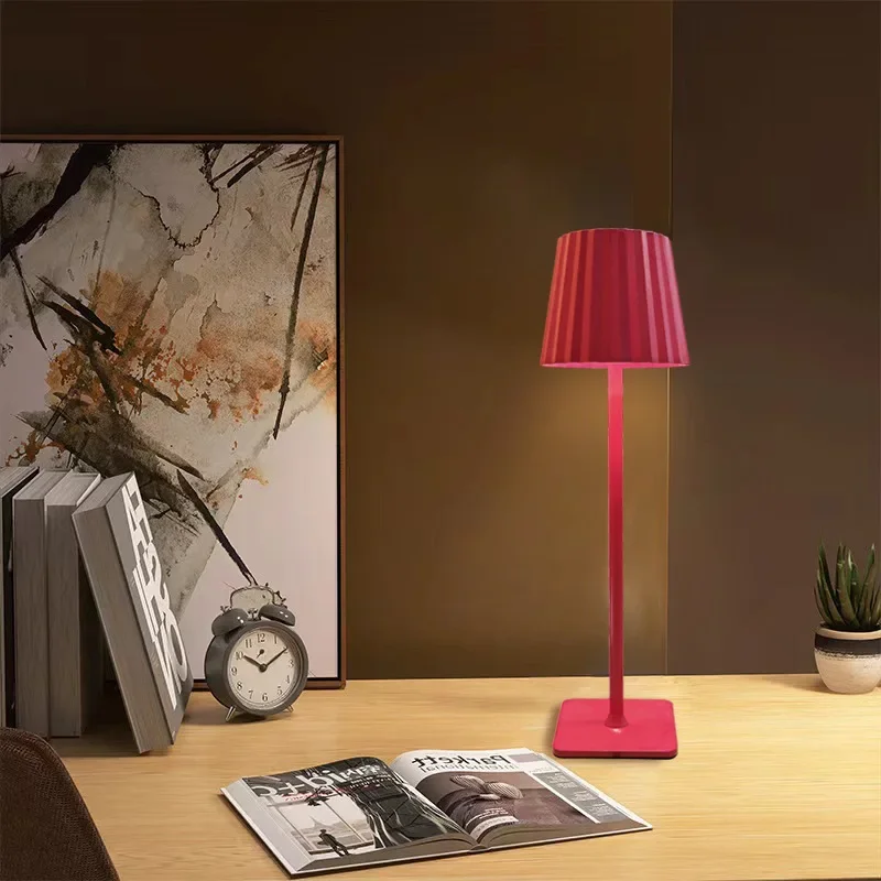 JAIYI portable Nordic modern minimalist LED rechargeable table lamp used for restaurant and hotel decoration table lamp