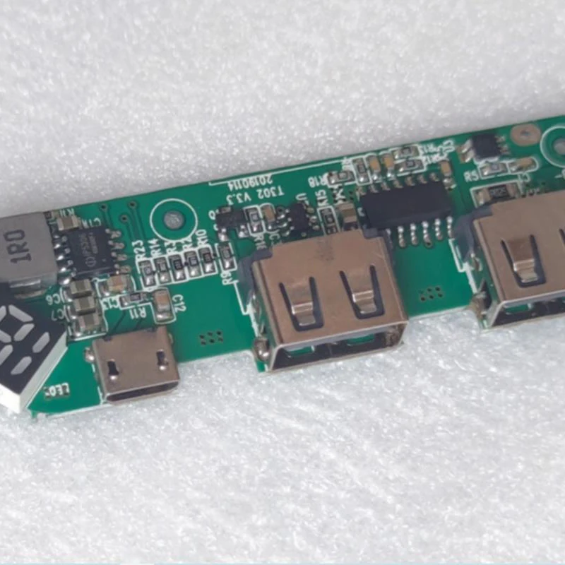 Carte mère de batterie au lithium 5V, carte de chargeur, carte de circuit d'affichage numérique, alimentation mobile bricolage, haute qualité, 1PC