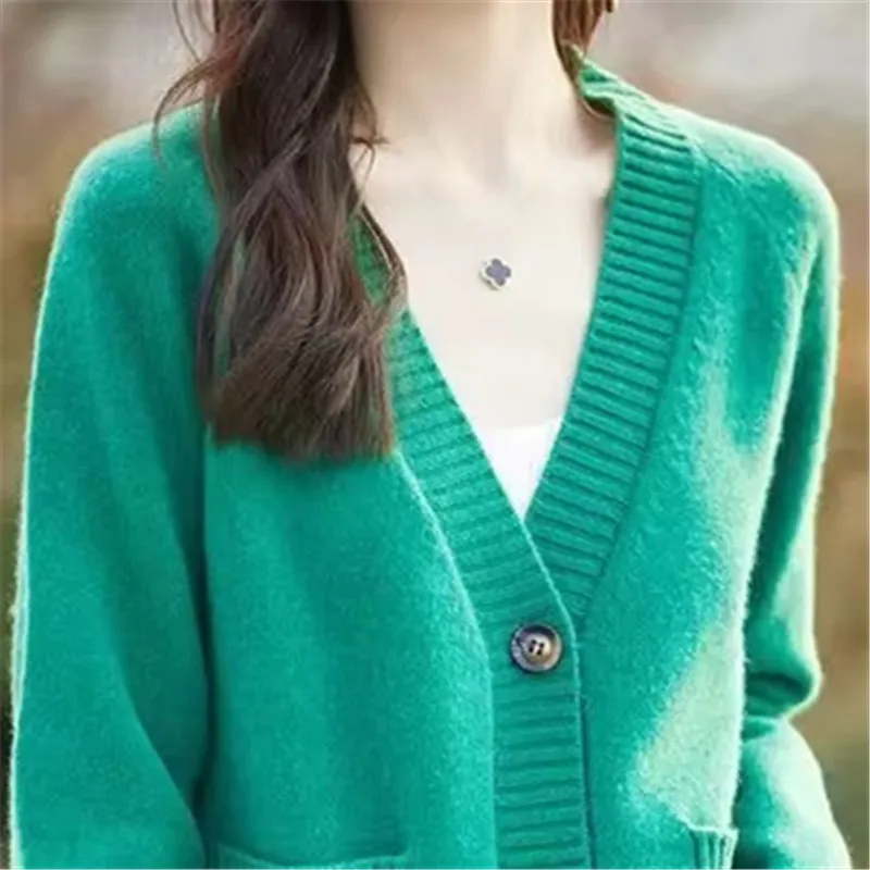 

Knitted Cardigan Sweater Women 2026 Autumn And Winter New Fashion V-Neck long Sleeved Tops Female Loose Knitwear Sweaters T1531