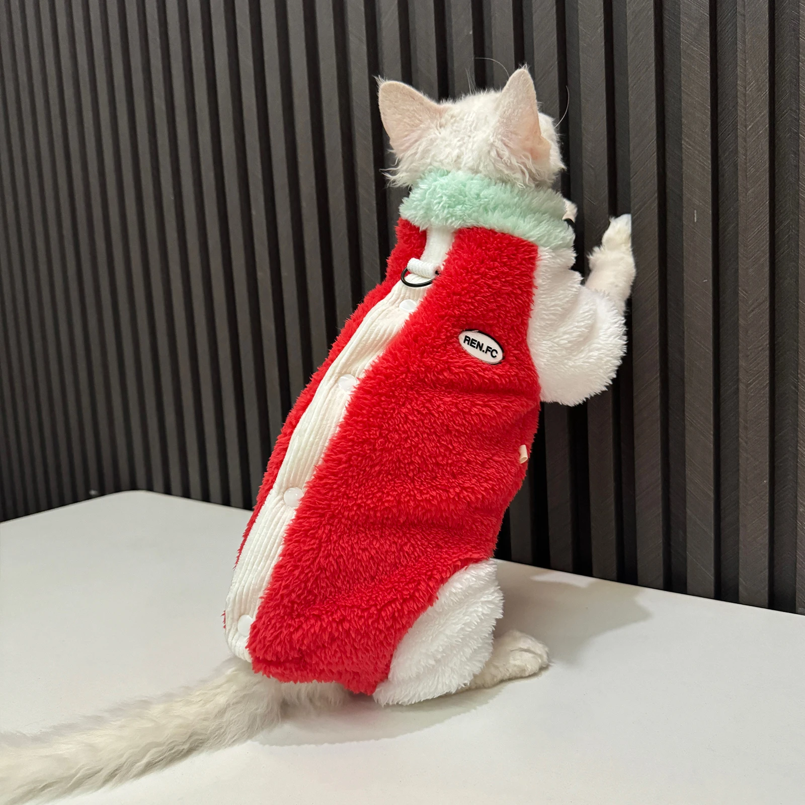 

Luxury Red Sweater for Sphynx Cat Warm Lamb Fleece long sleeves Thick Coat For Devon Rex Soft Warm Pajamas for Cats