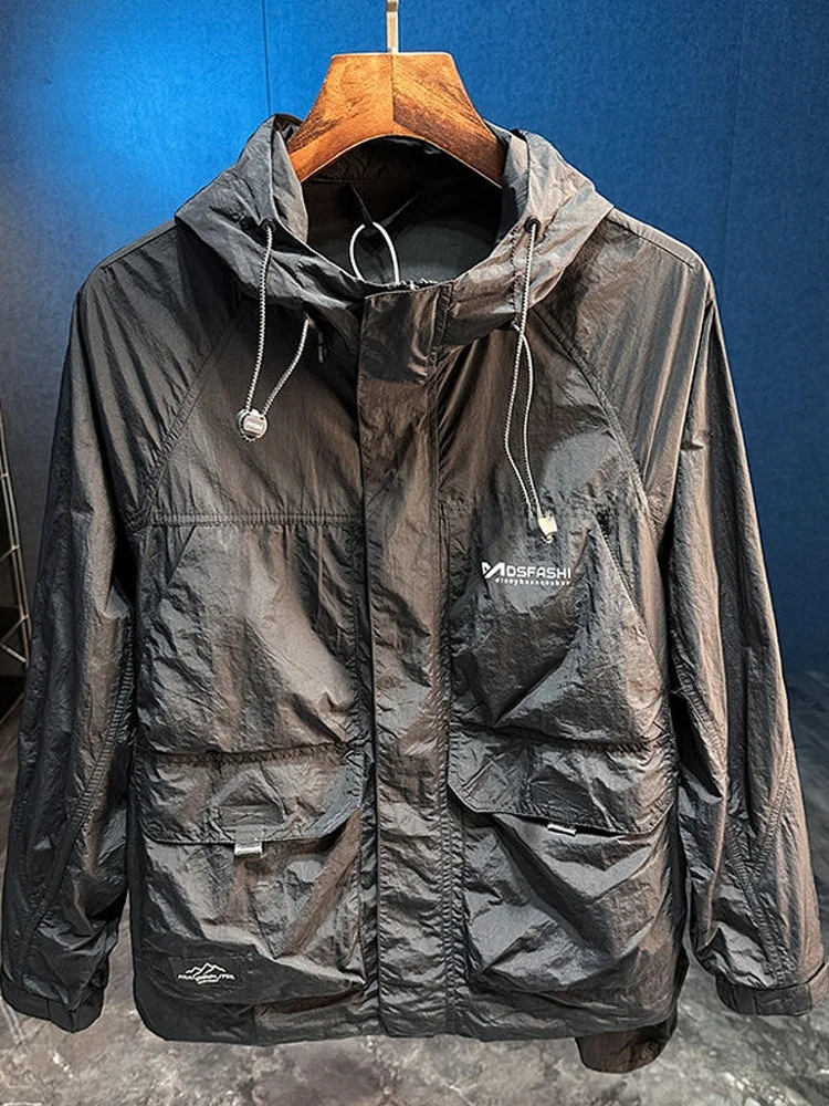 

Новая летняя мужская свободная дышащая куртка с защитой от ультрафиолета, с длинными рукавами, на молнии, с капюшоном, молодежная модная одежда