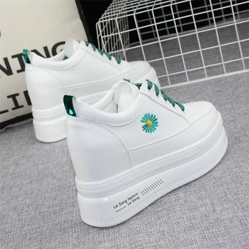 

Pop Thick-soled Canvas Shoes Women's Autumn 2025 New Style Inner Increase 10cm Breathable Casual White Shoes Plush Shoes Sneaker