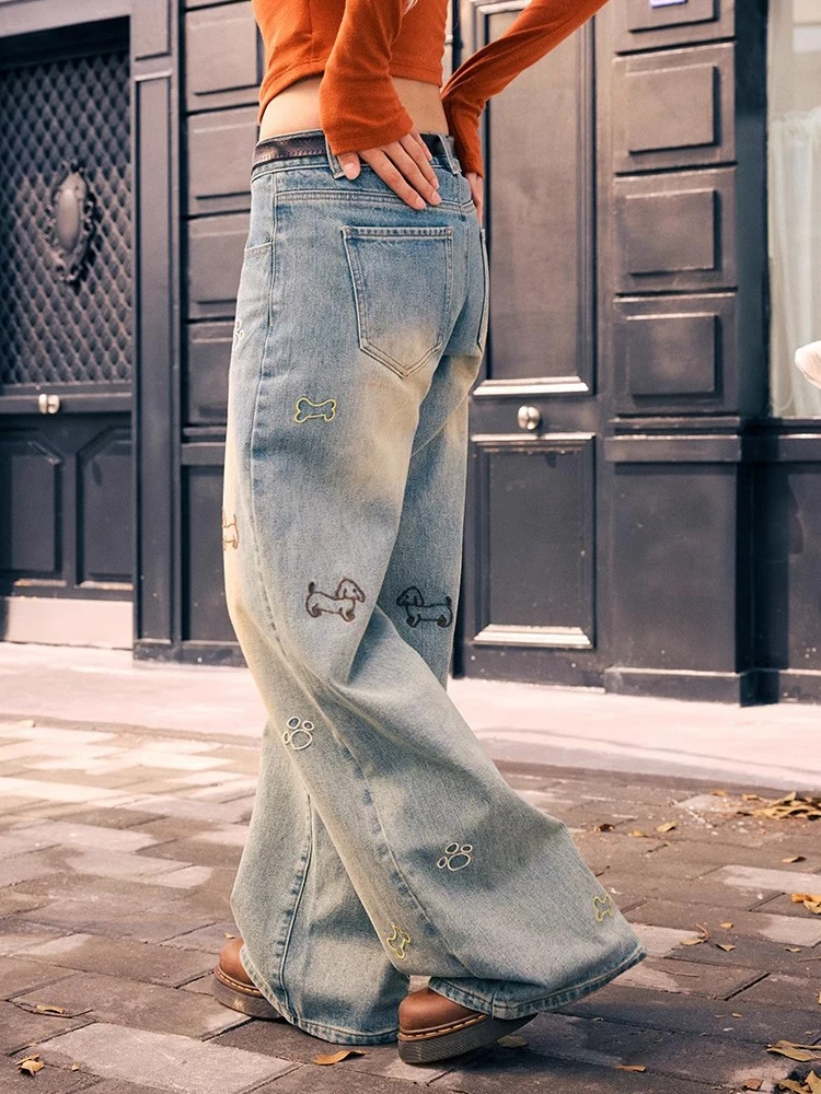 刺繍ストレートジーンズ女性の夏のハイウエストデザインセンスカジュアルファッション気質スリムワイドレッグパンツ