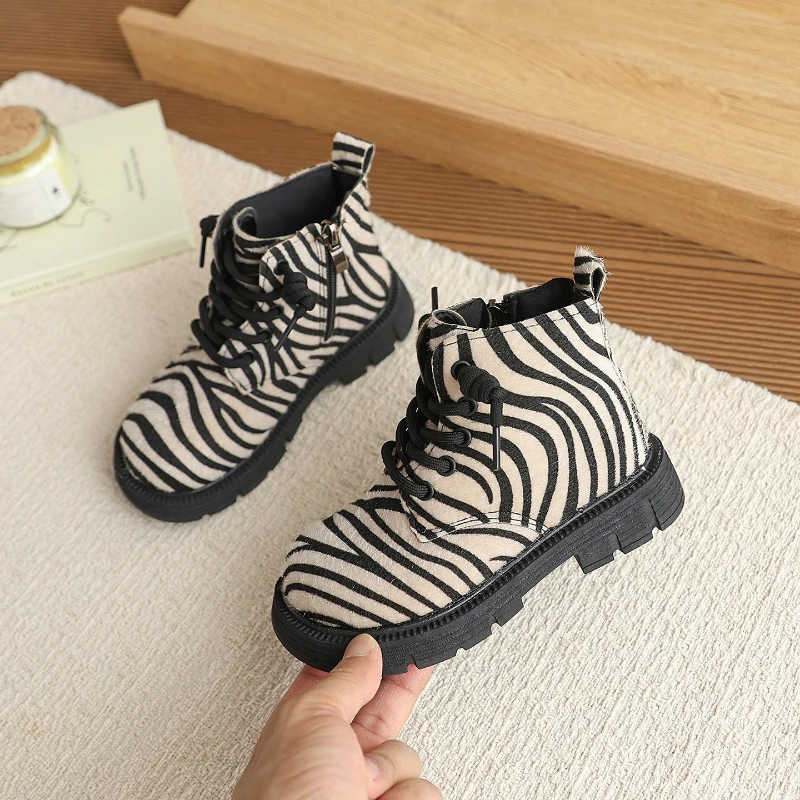 Fashion Retro Girl Boots 2026 Spring New Kids Leather Boots Simple Versatile Girls' Thick Soled Ankle Boots Botas Feminina