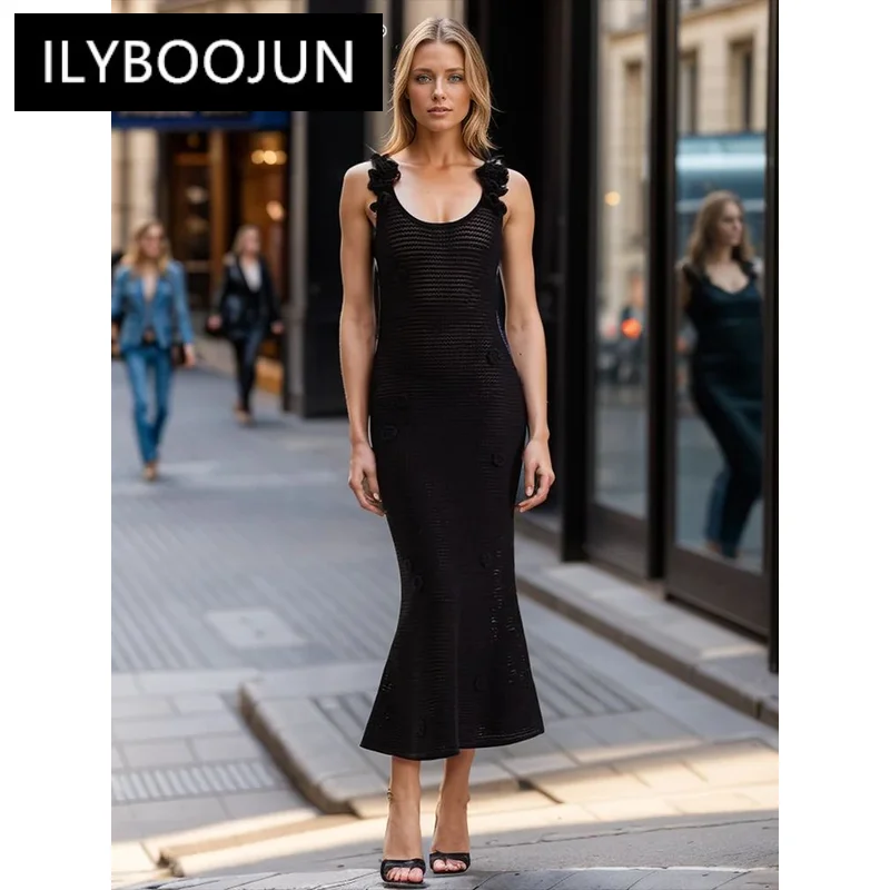 

TWOTWINSTYLE Solid Casual Slimming Dresses For Women O Neck Sleeveless High Waist Minimalist Bodycon Dress Female Fashion Style