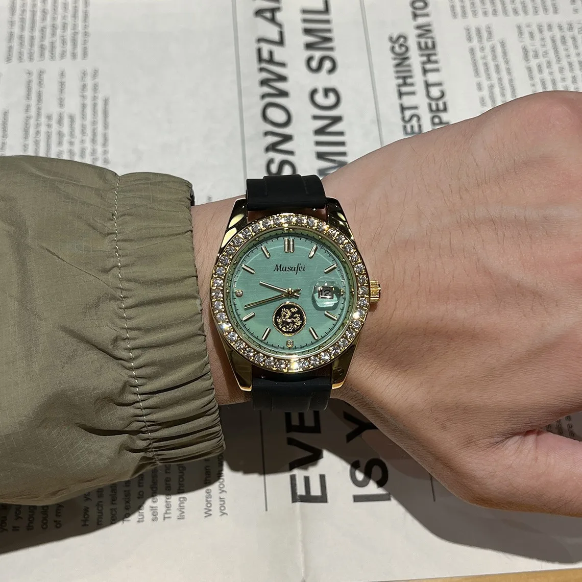 ساعة يد نسائية فاخرة كوارتز أنيقة للنساء ساعة ياقوت عصرية