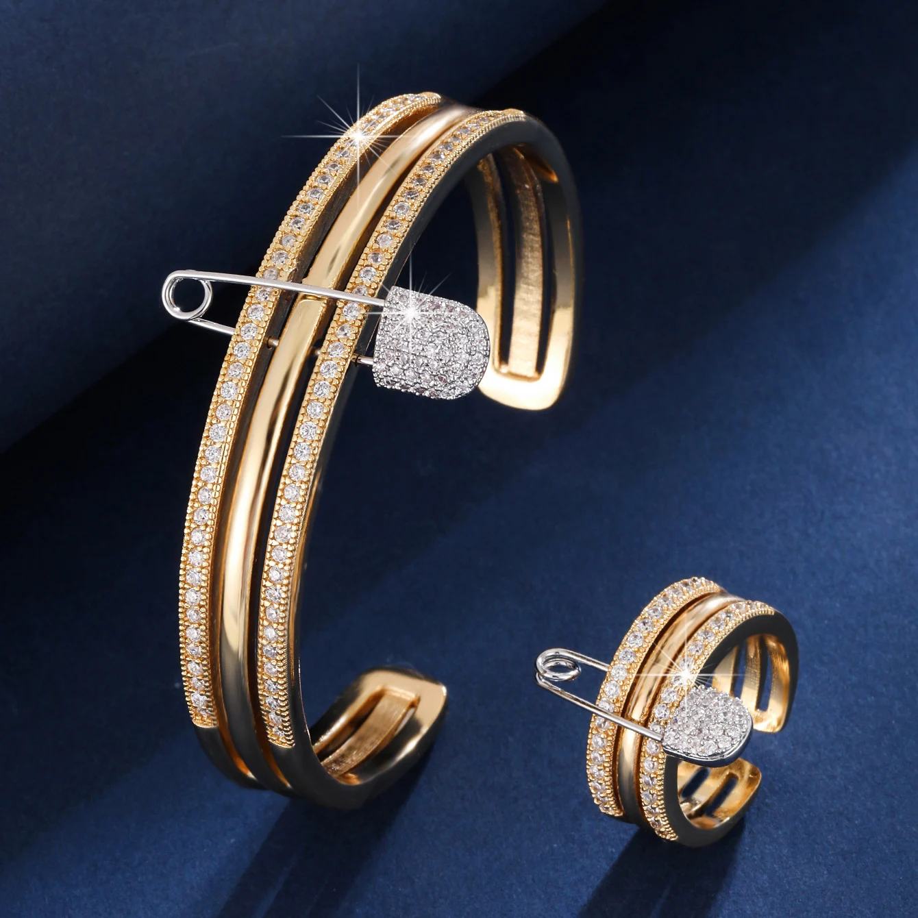 

2025 South Korean New Zirconia Open Pin Bracelet Set Suitable for Women Offices Gatherings Friends Gifts Jewelry Accessories