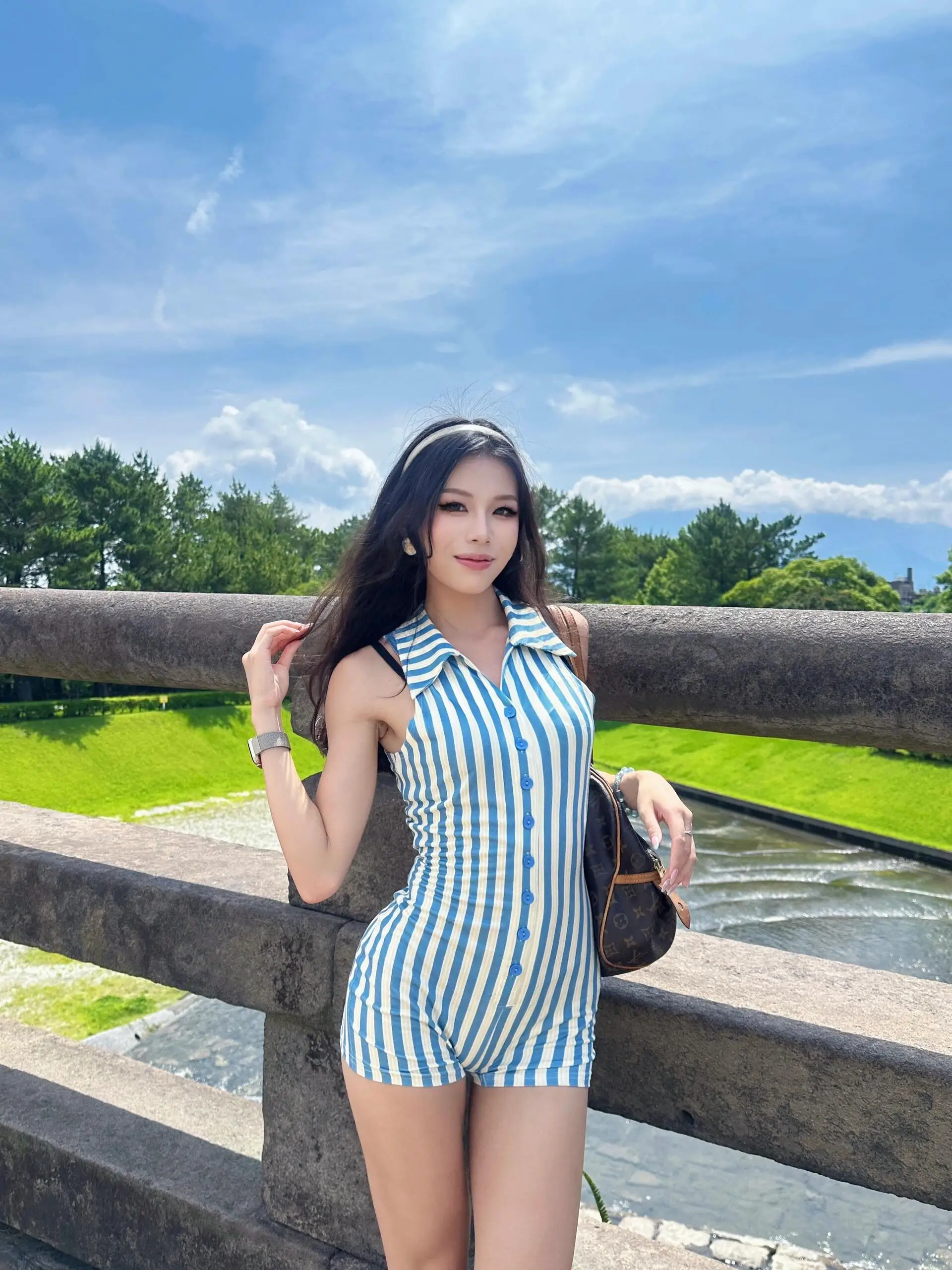 

American Sle Sexy Stripe Color Blo Collar Svel One-Piece Women's Summer New Sexy Slim Fit orts Ensemble
