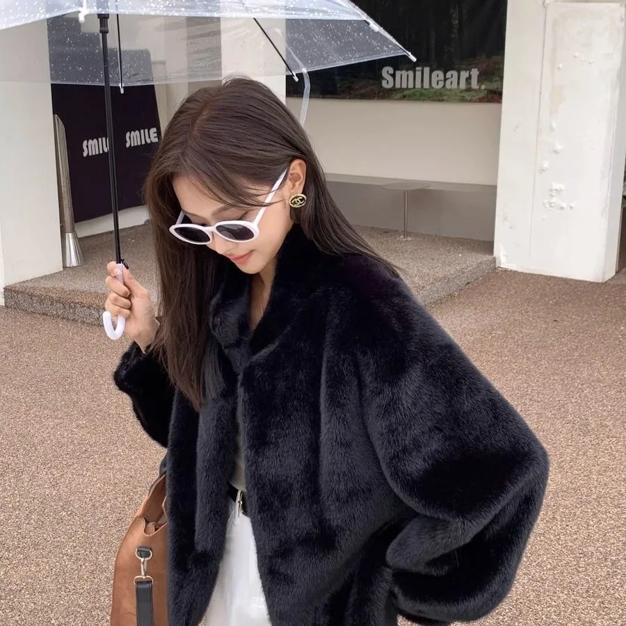 تخفيضات كبيرة على معطف الفرو القصير للموسم الشتوي للنساء من جلد فرو المنك المخملي الأنيق والجلد والفرو المتكامل بنمط عطر صغير #5