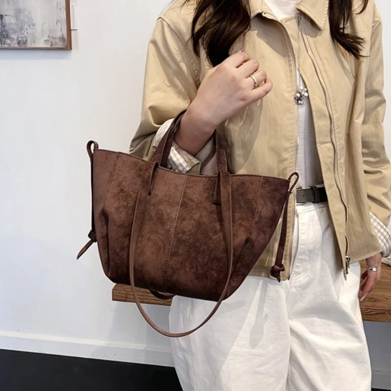 Light Luxury Solid PU Hasp Shoulder Bag 2025 Hot Sale Large Capacity Niche Tote Bags for Women Commuting Frosted Leather Handbag - view 5