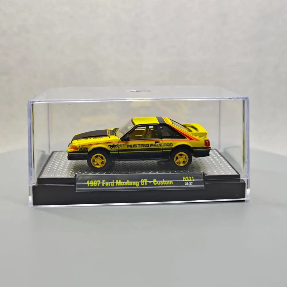 M2 Machines 1/64 1987 Ford Mustang GT-Custom Gold hub  Die-cast alloy car model collection display child gift