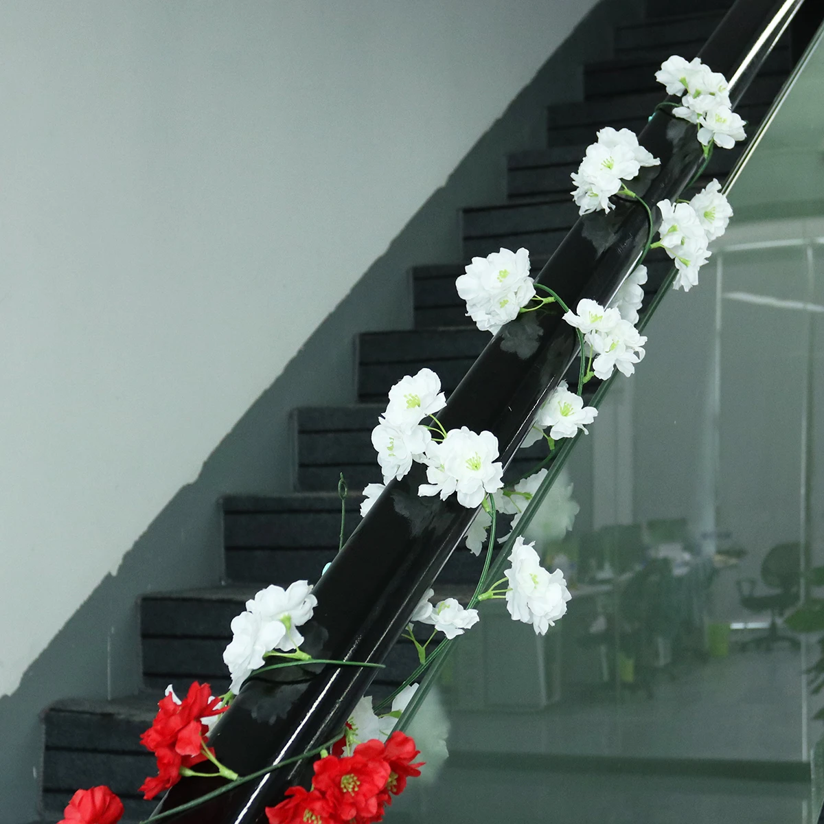 

2 Pcs Hanging Fake Plants Flowers Simulated Cherry Blossom Decorative Artificial Wedding Vines Arch White