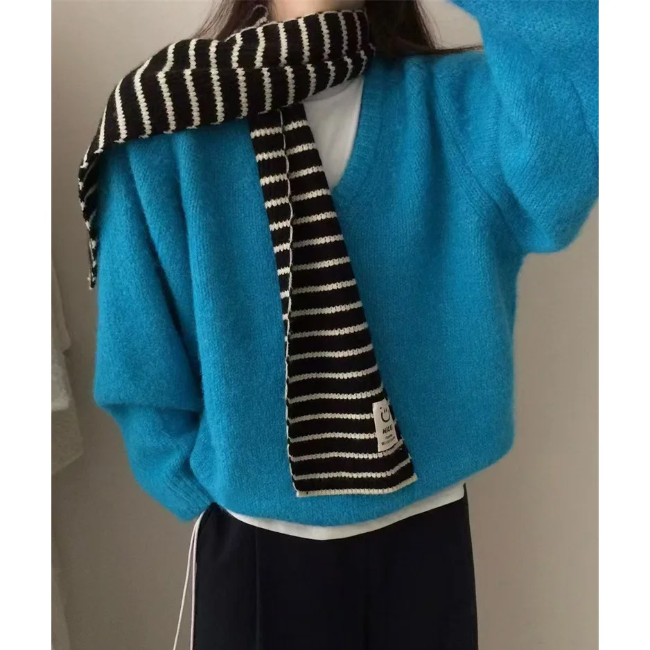 

Solid Color Pullover Sweater Women's Autumn and Winter New Casual Soft Waxy Simple V-neck Knitted Sweater Women