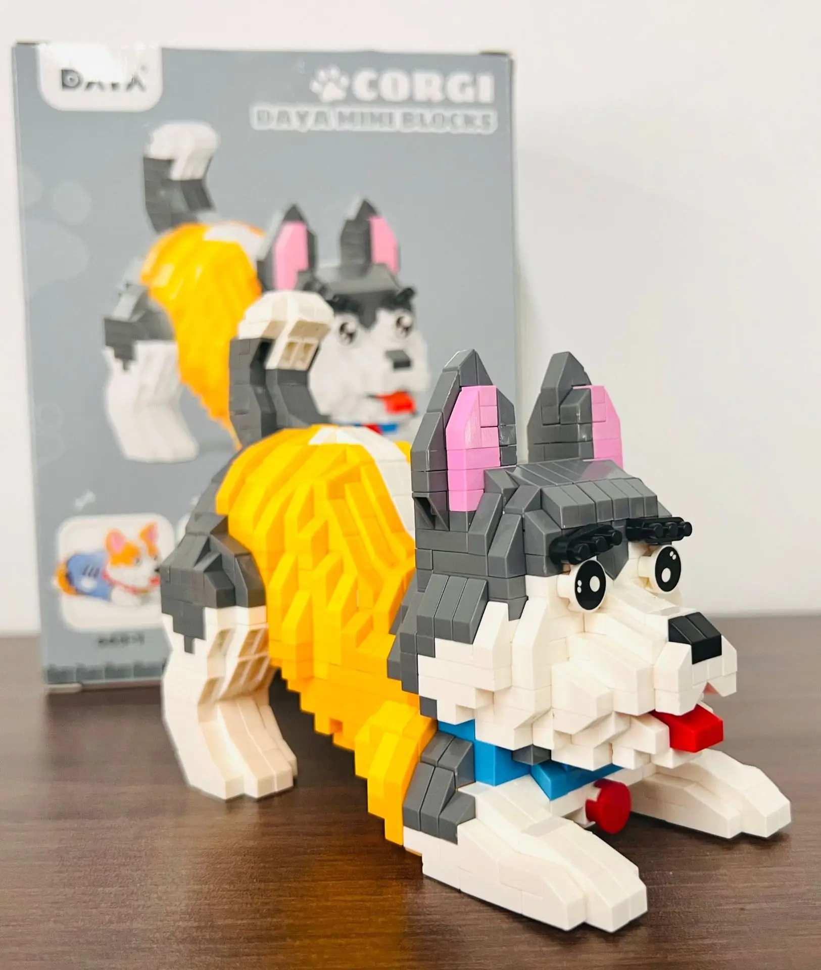 Creaive Puzzle Micro-particle Building Blocks Assembled Toys Cute Pet Series Blue Cat Husky Adult Ornaments Children's Gifts