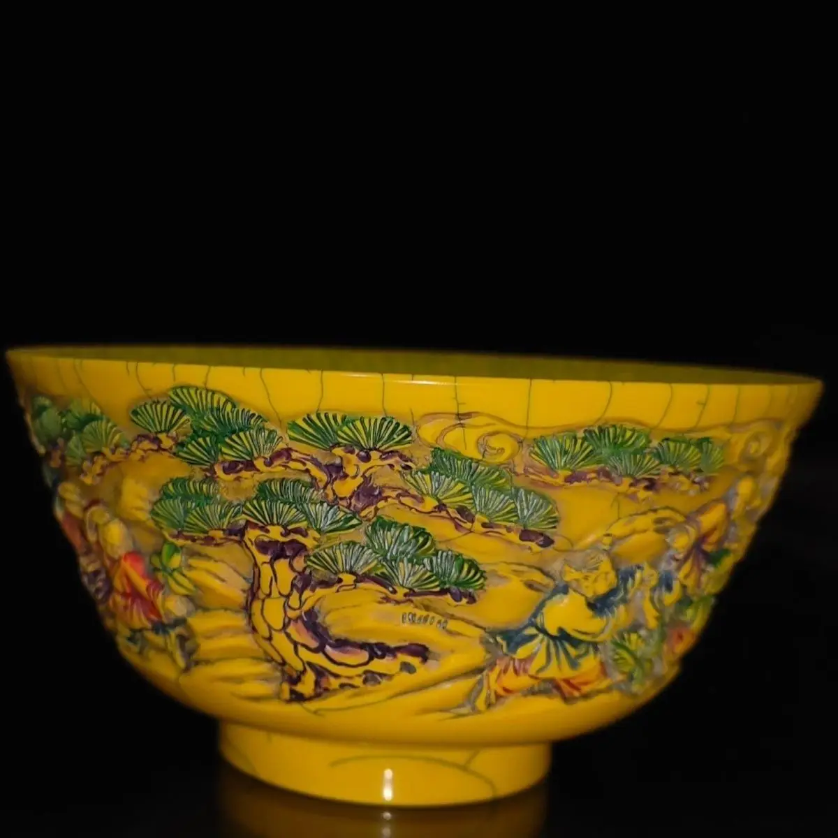Treasure tooth bowl boy material selection, fine carving, beautiful shape, clear texture