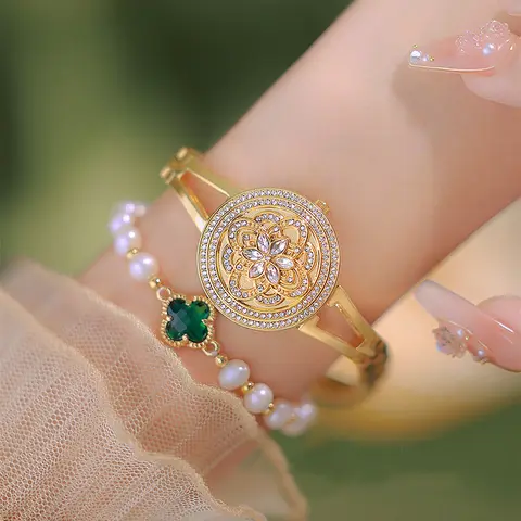 여자의 라이트 럭셔리 전체 다이아몬드 손목 시계 패션 우아한 팔찌 시계 석영 방수 시계 Reloj 레이디 시계 V48