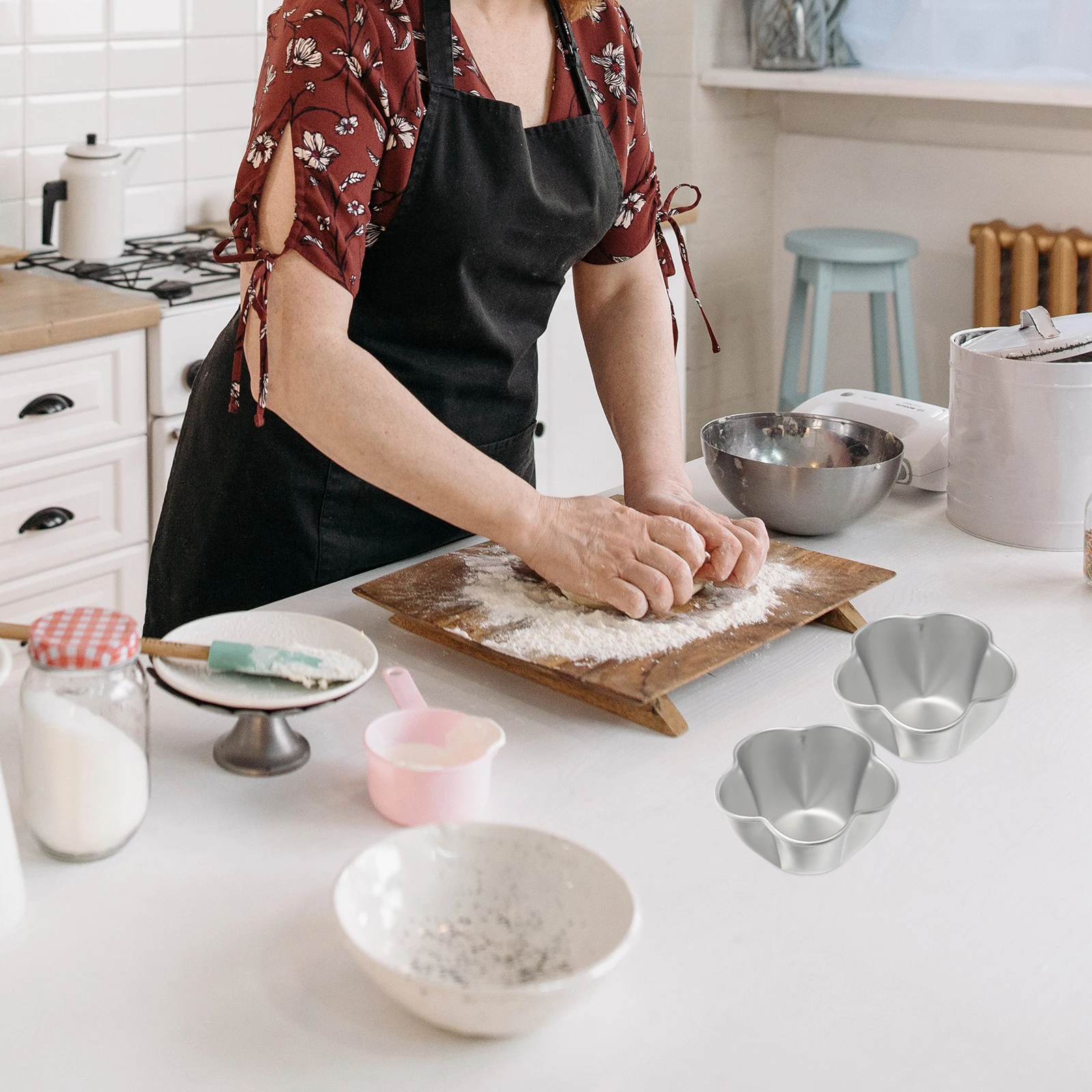 

4pcs Cake Mini Tart Pans Baking Muffin Cups Metal Pudding Mold Cupcake Pan Non-Stick Baking Mold Set Kitchen Bakeware