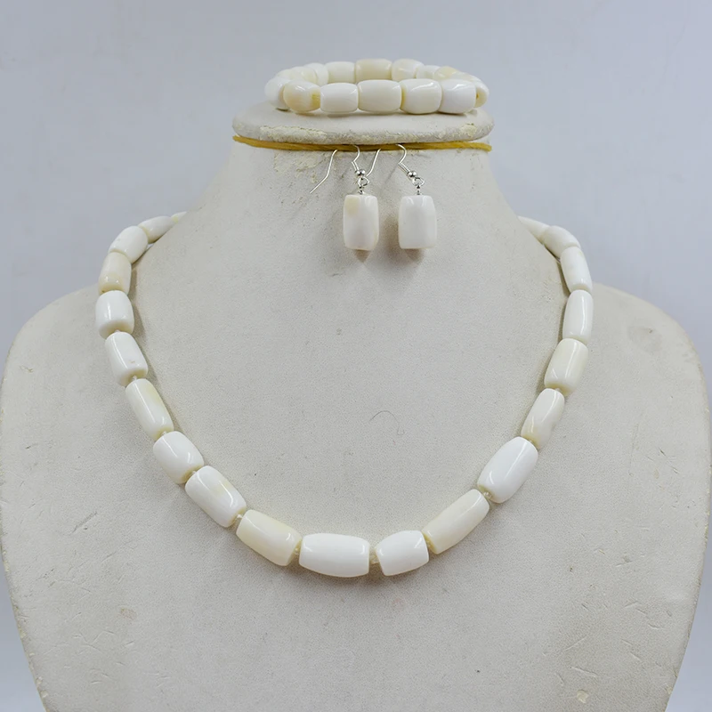 

8-10MM high quality. Natural white coral necklace/earrings/bracelet set. The best gift for women. 18 "