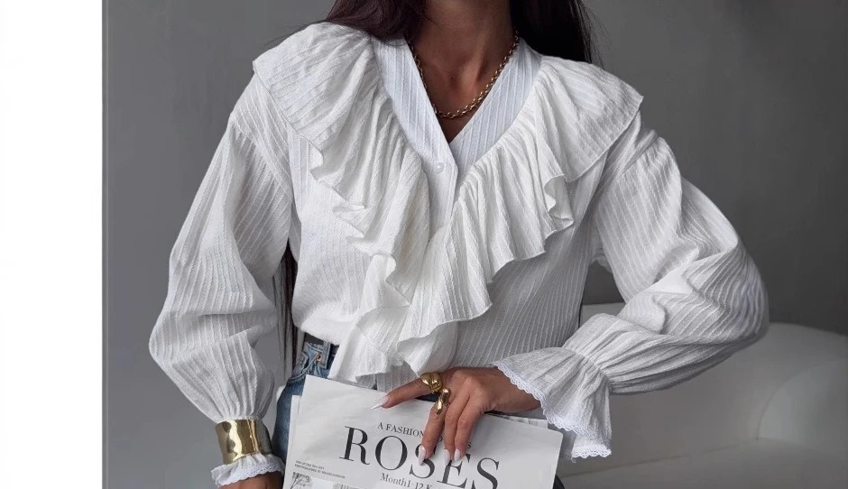 

2026V Collar Ruffle Retro Design Sense Design Sense Long Sleeved Shirt Early Spring Loose Top