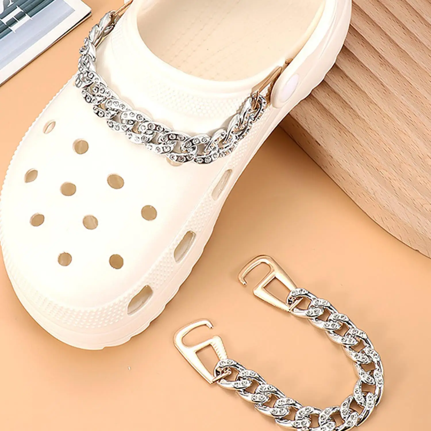 

1PCS Fashion Shoe Charms Accessories Hole Shoe Buckle Metal Chain DIY Shoes Decorations Woman Girls Gift