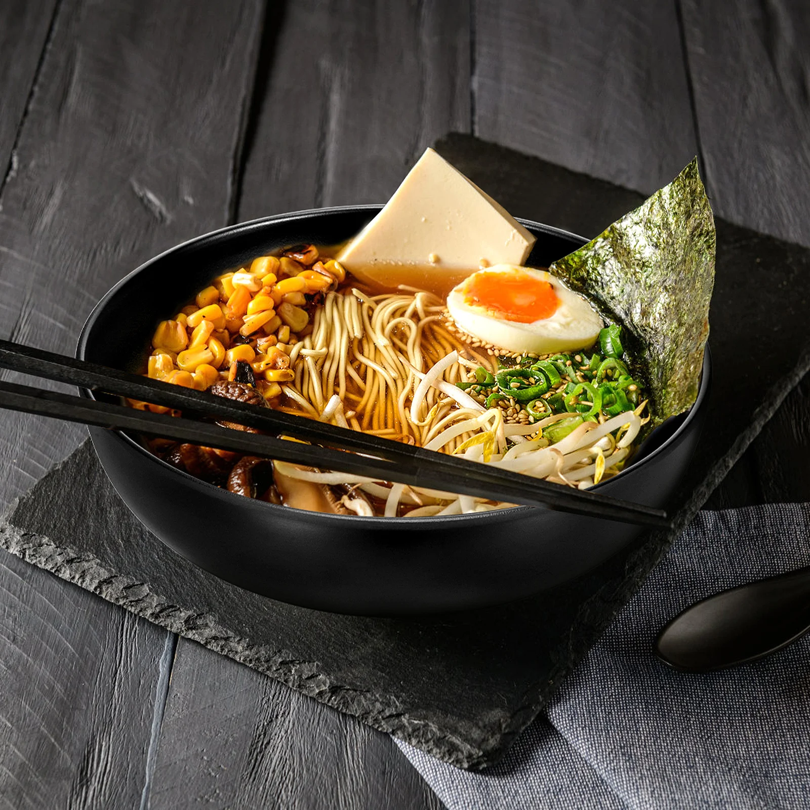Japanese Ramen Bowl Black Melamine Tableware Imitation Porcelain Noodle Soup Container A5 Size for Home Restaurant Use