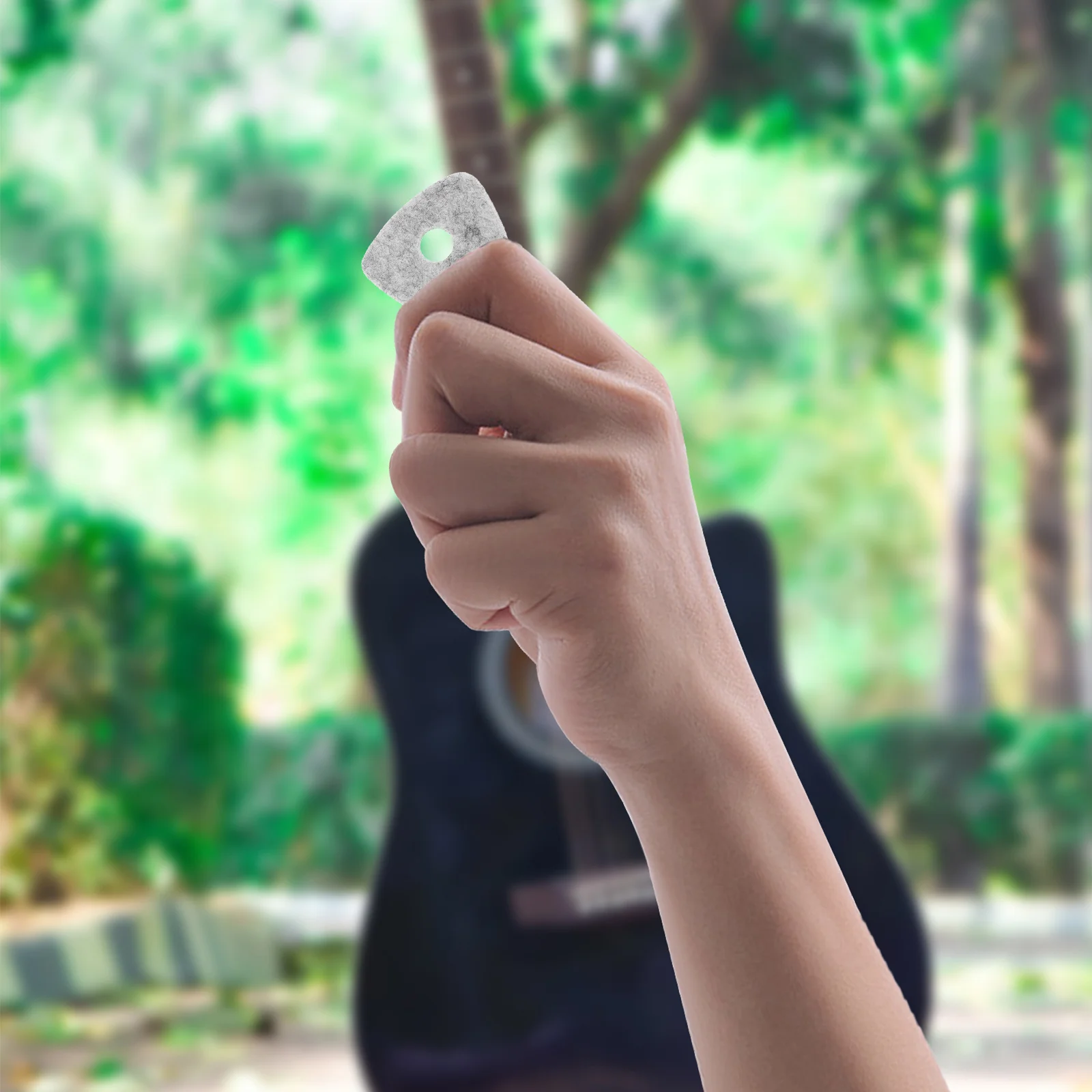 

10Pcs Guitar Plectrum Wool Felt Material Flexible Durable Suitable for Guitar Bass Ukulele Grey Accessories