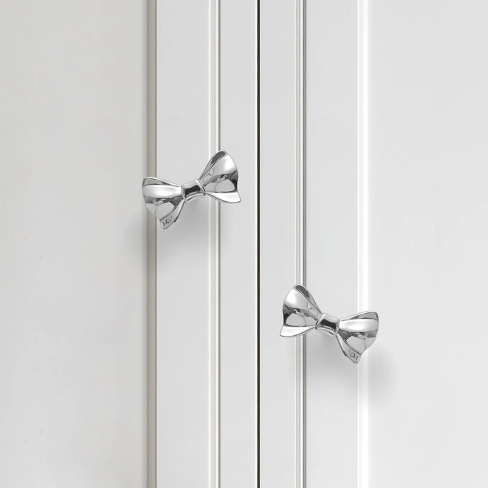 2 Pack Bow Drawer Pulls Golden Chrome Solid Brass Cabinet Knobs for Wardrobe Closet Furniture Hardware Luxury Decorative
