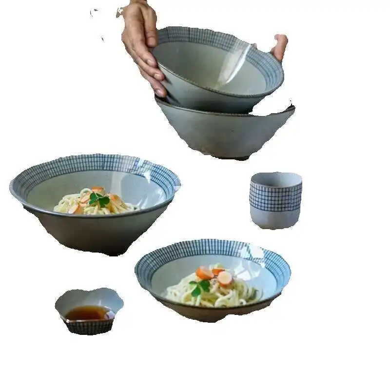 

Three Part Fired Japanese Noodle Bowl Underglaze Colored Ceramic Mesh Red Inch Horn Bamboo Hat Rice Tableware