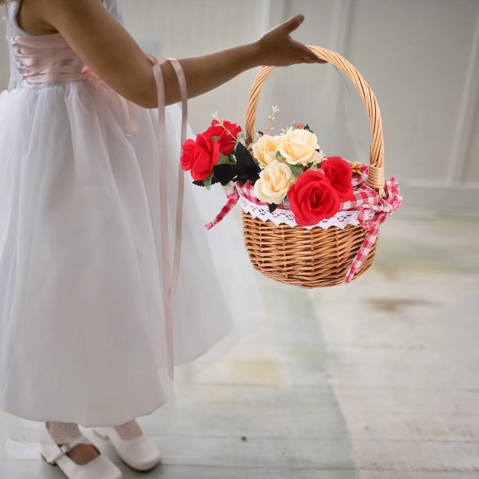 

Natural Willow Basket Handwoven Wicker Basket Khaki Cloth Lining Storage Decoration Picnic Garden Outdoor Willow Hamper Empty