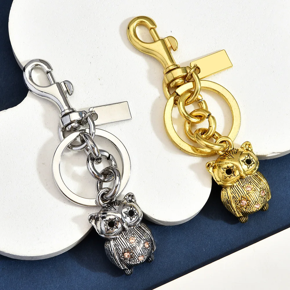 Breloque de sac vintage en métal 3D en forme de hibou, porte-clés en argent antique, amulette en strass, accessoire de sac à main, cadeaux de remise de diplôme significatifs pour femmes
