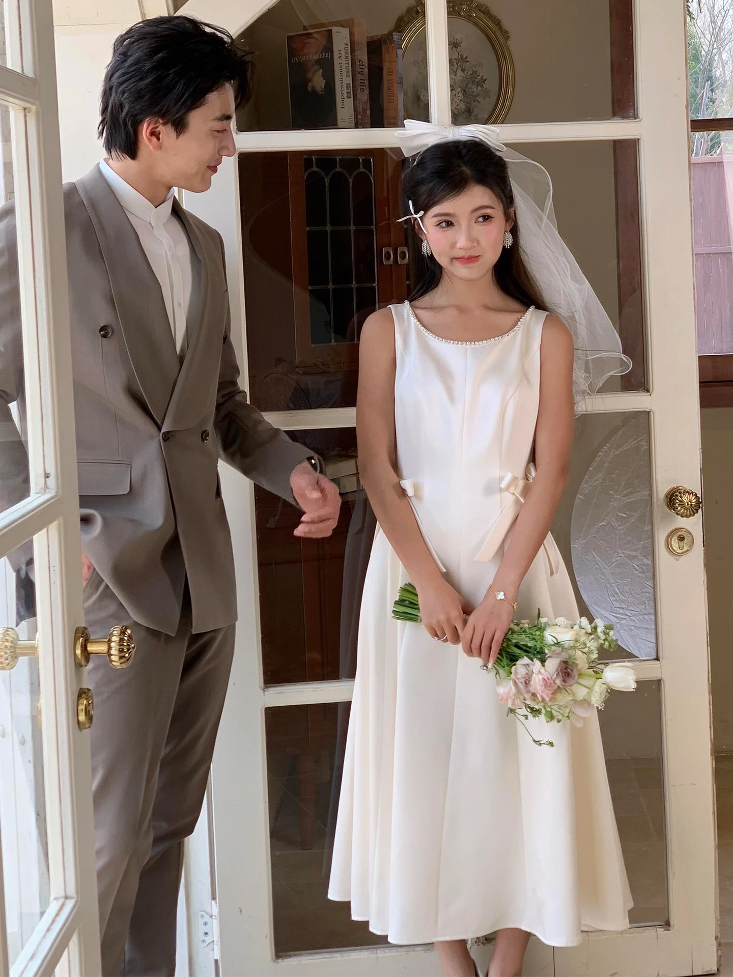 

Простое свадебное платье из атласа, короткое, без рукавов, А-силуэт, для помолвки, фотосессий, путешествий, церемоний, прогулок, длинное платье для невесты