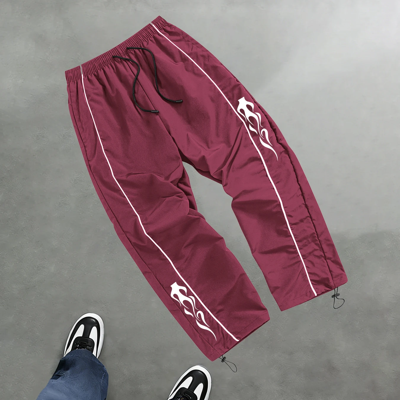 Stylish Printed Casual Trousers Suitable For Everyday Fitness Training Striped Trousers With Phone Pocket And Adjustable Cuffs