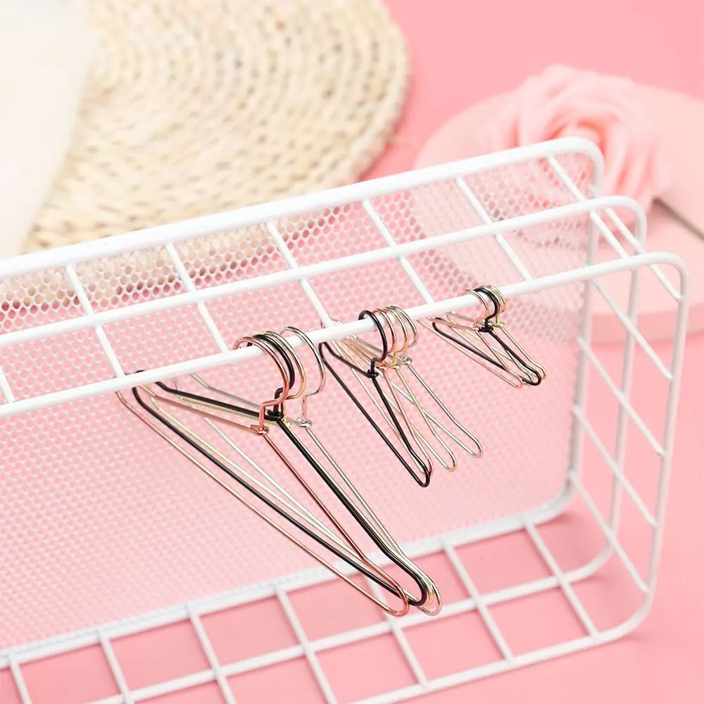 

10pcs Metal Cute Mini Hangers Doll Hangers Doll Dress Clothes Hangers for 1/6 Doll Clothe Hangers Miniature Dollhouse Furniture