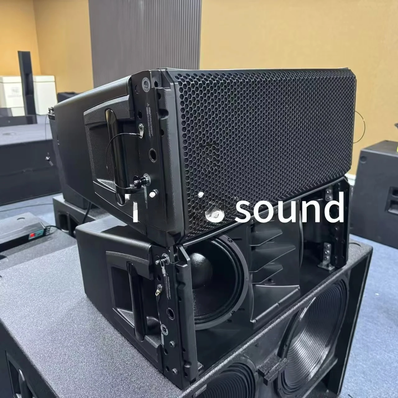 Picture 3: Line Array Speaker HDL30a  Double 10 Inch Active Line Array with Neodymium   Speakers Dj Powered Sound System