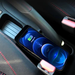 Car wireless fast charging holder for Renault Clio 4 2013 2014 2015 2016 2017 2018 2019 15W mobile phone charger charging plate